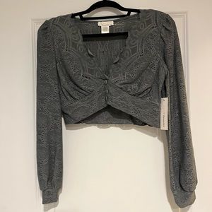 grey lace long sleeve crop top